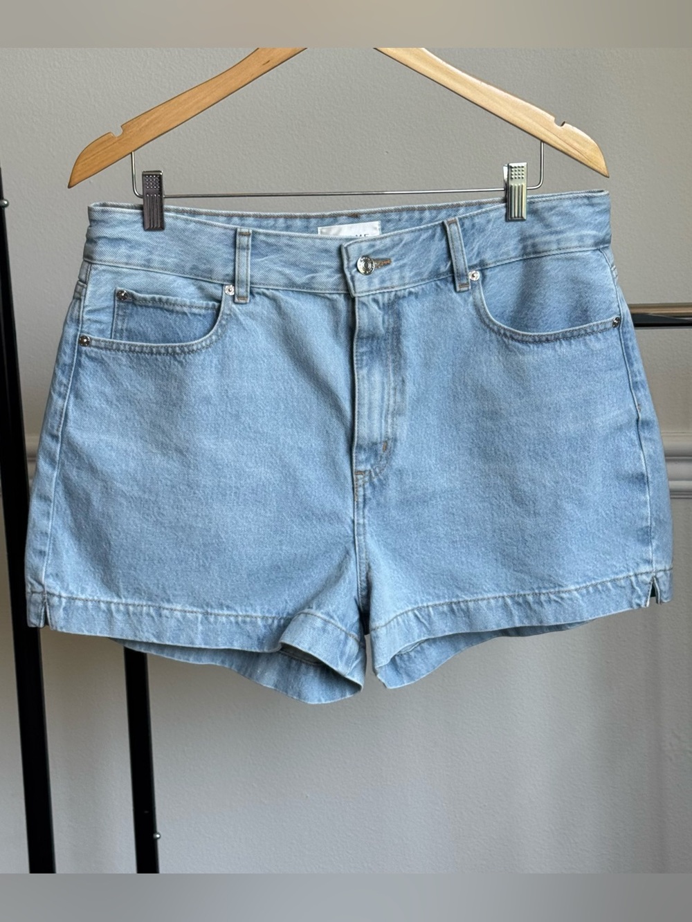FRAME The Charm Short Denim Bermuda Shorts 31 Blue High Rise NWOT - Picture 1 of 12